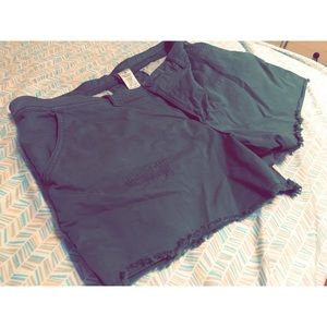 Cargo worn & torn design Hunter green 🍃